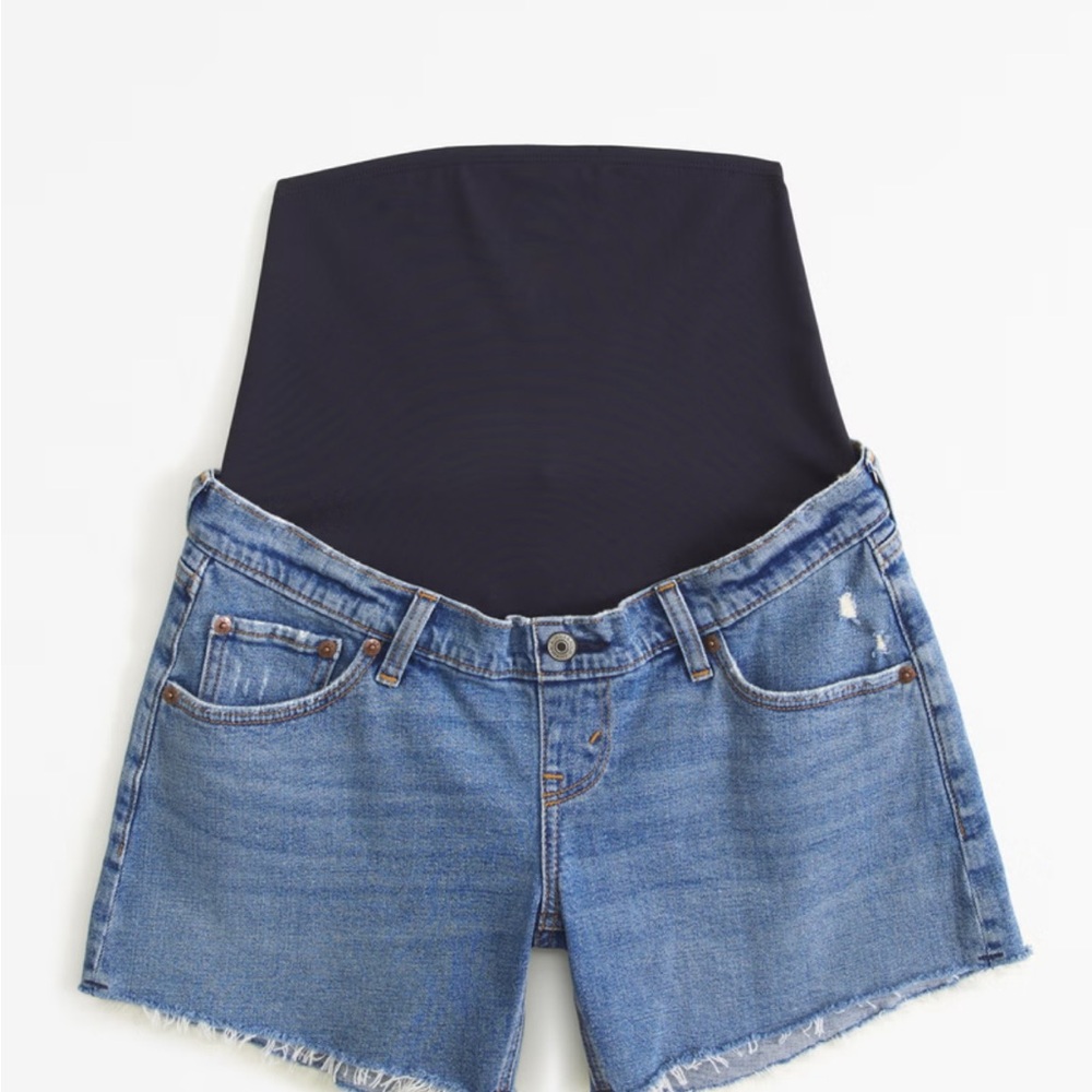 Abercrombie & Fitch Maternity High Rise Dad Short